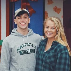 Meet your Posher, Brett